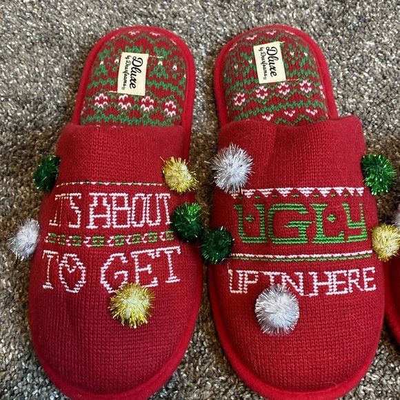 Dearfoams His & Her Ugly Christmas Sweater Slippers NWOT - Picture 2 of 6